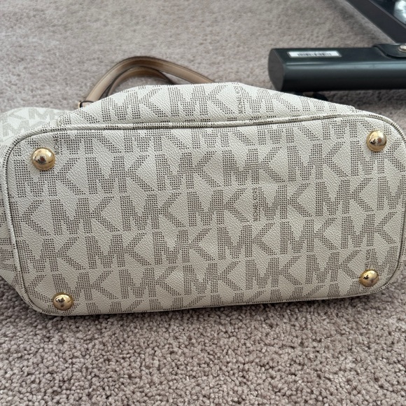 Michael Kors Beige and Gold Signature Tote - Picture 13 of 14
